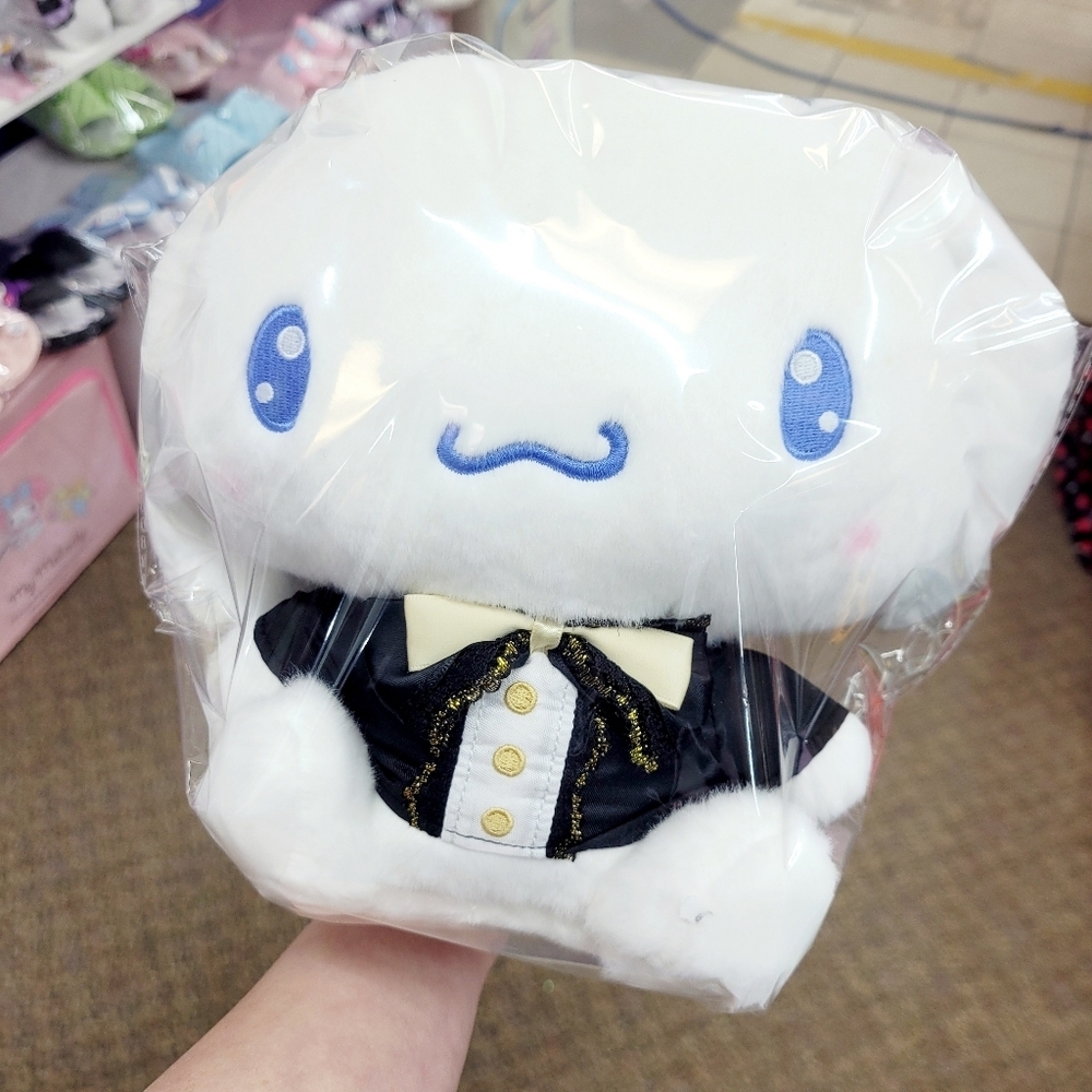 Brand New Sanrio Black & Gold Series Cinnamoroll Plush Doll 8"